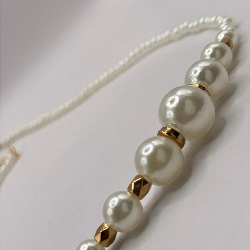 Elegant Pearl and Gold Beaded Necklace
